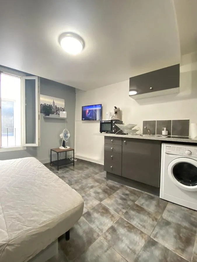 Apartament Place D'Armes Studio 5' Train/ Port/ Stade/ 10' Plage Wifi Tulon